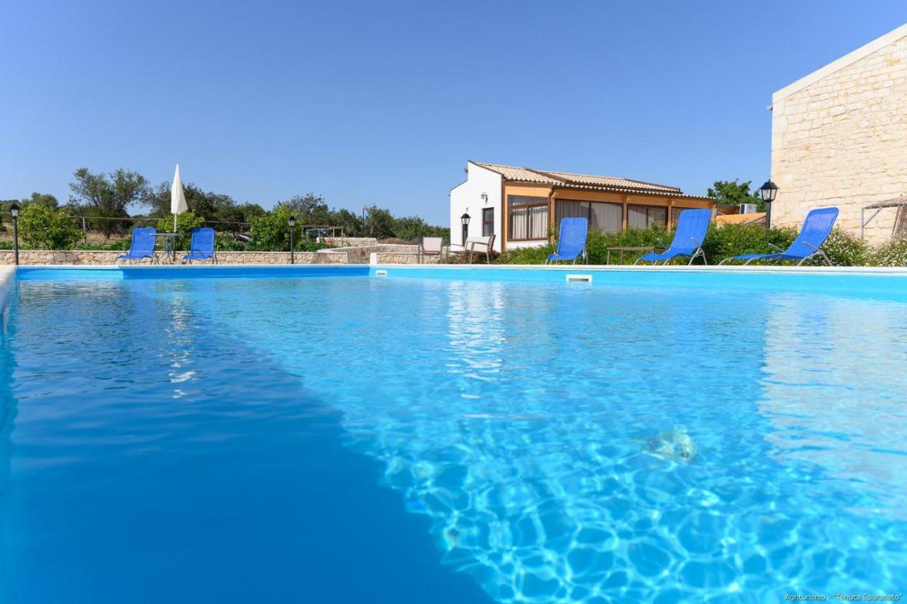 Agriturismo Tenuta Sparaceto Modica Eksteriør billede